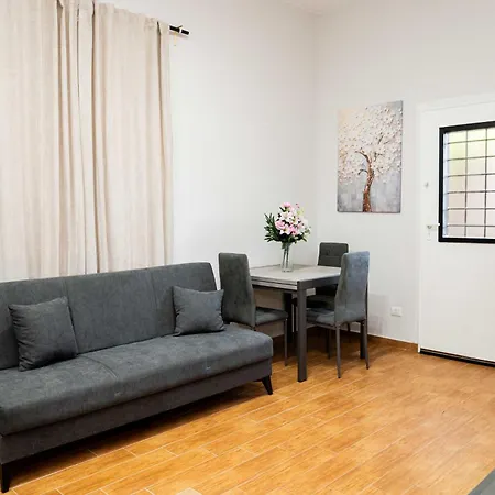 Domus Trionfale 6780 Roma