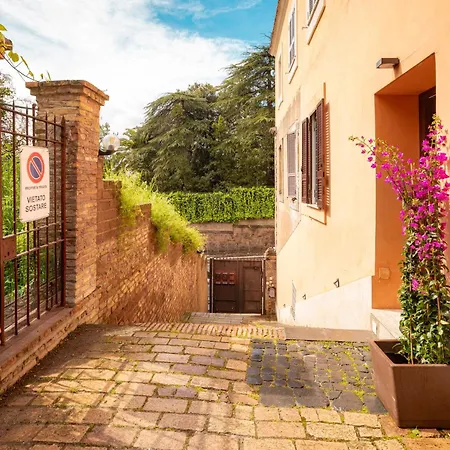 Domus Trionfale 6780 Appartamento *